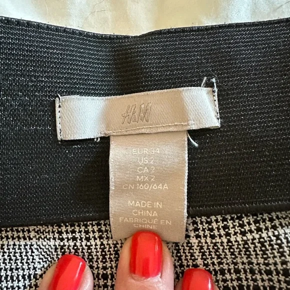 H&M Gray Plaid Pleated Wide Leg Pants Size 2 - Picture 4 of 11